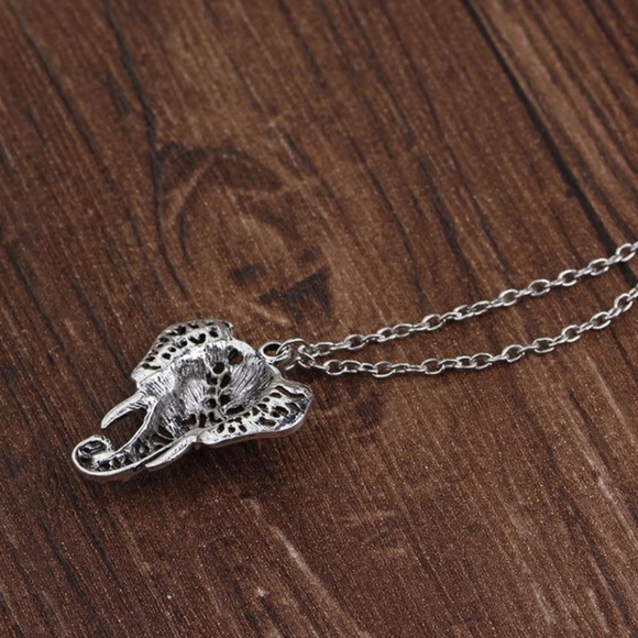 Vintage Bohemian Elephant Necklace - Picture 3 of 3
